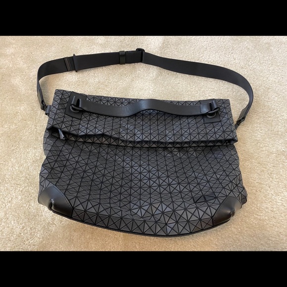 BaoBao Cross body Messenger bag - Picture 1 of 16